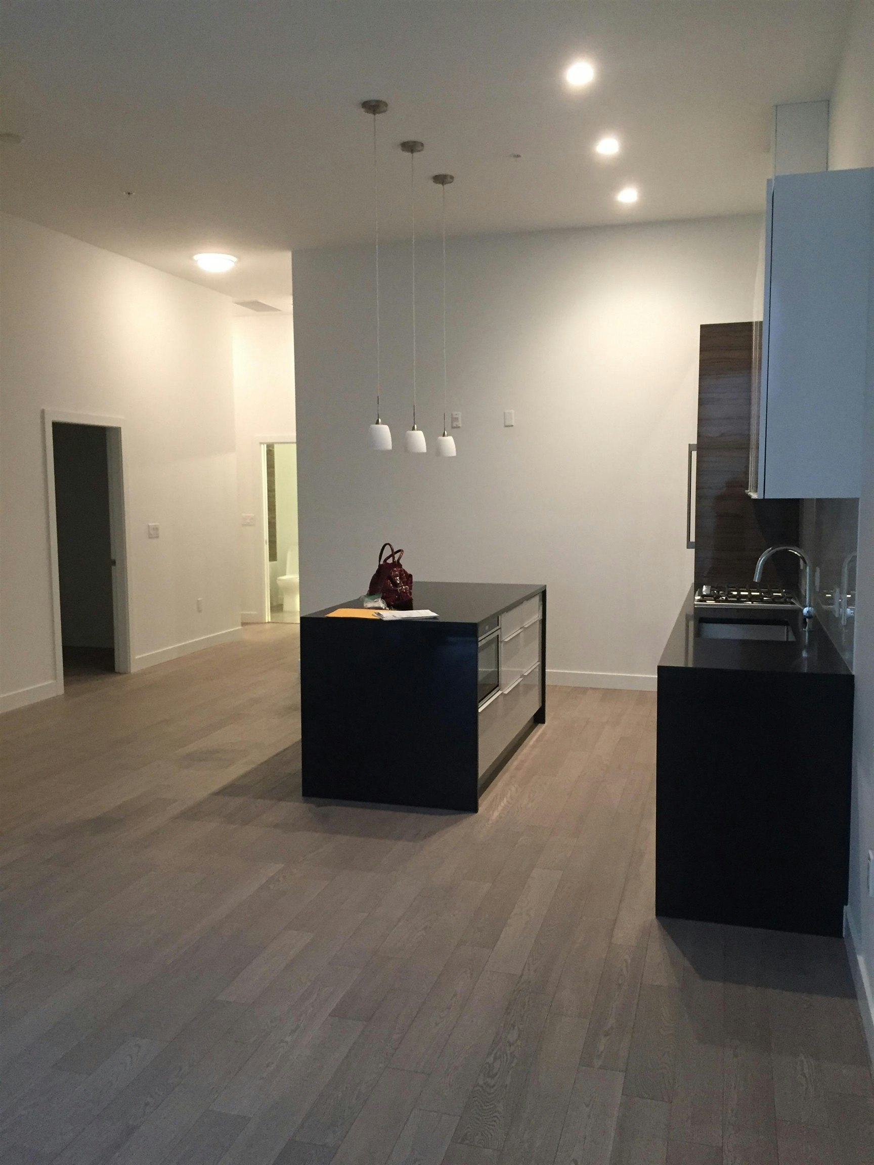 102-4427 Cambie Street, Vancouver, BC, V5Z 2Y8 - 5