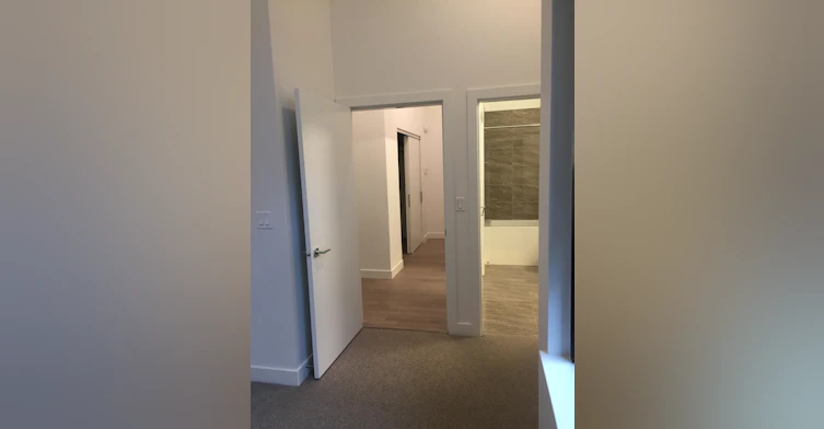 102-4427 Cambie Street, Vancouver, BC, V5Z 2Y8 - 9