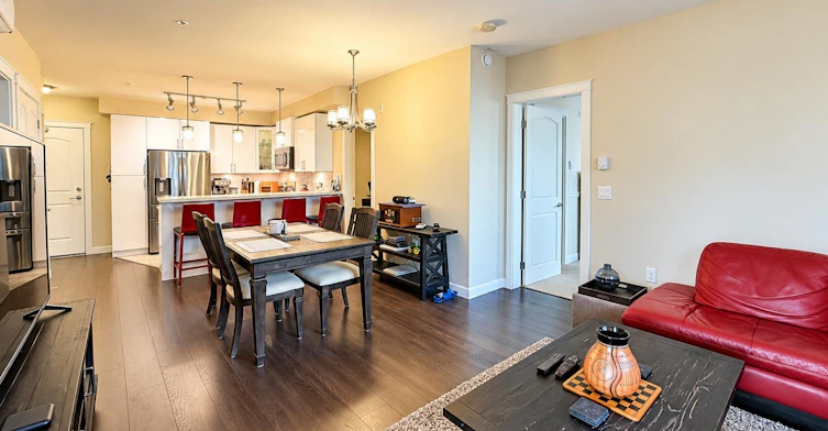 405-3535 146a Street, Surrey, BC, V4P 0H2 - 2