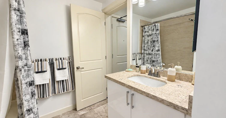 405-3535 146a Street, Surrey, BC, V4P 0H2 - 10