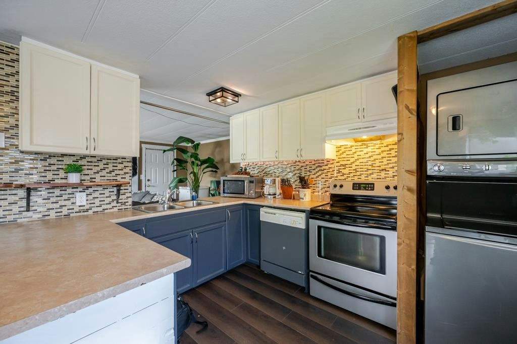 305-201 Cayer Street, Coquitlam, BC, V3K 5A9 - 16