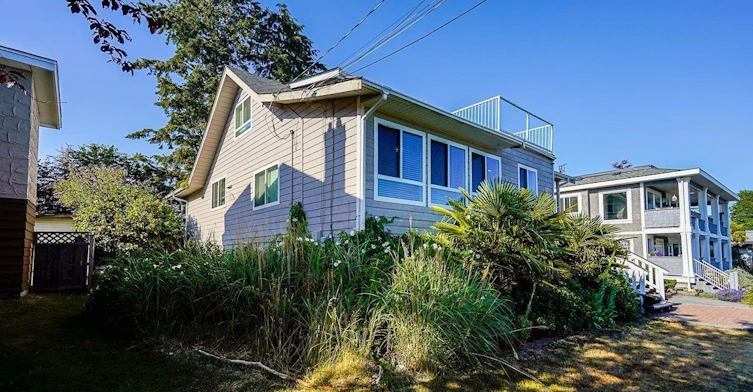 15841 Buena Vista Avenue, Surrey, BC, V4B 2A2