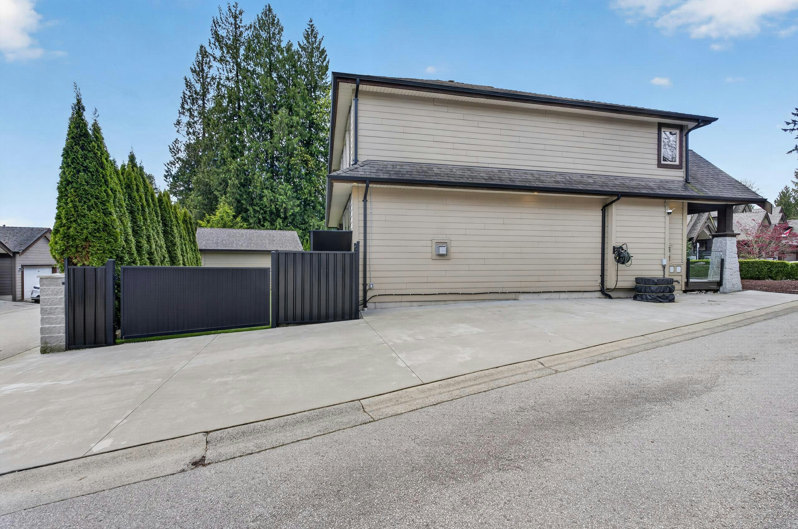1213 Burkemont Place, Coquitlam, BC, V3B 0C8 - 37