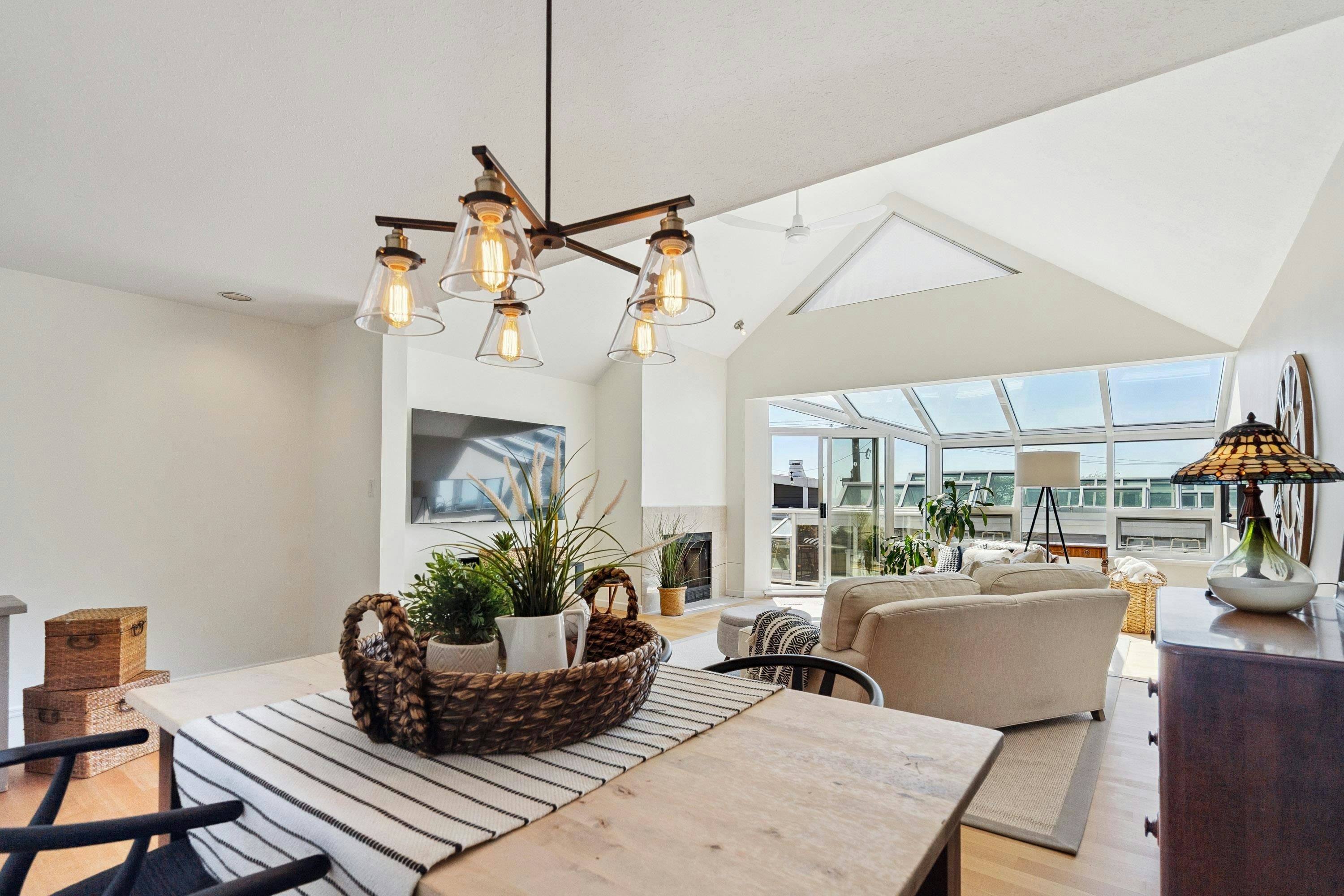 1107 Elm Street, Surrey, BC, V4B 1C1 - 10