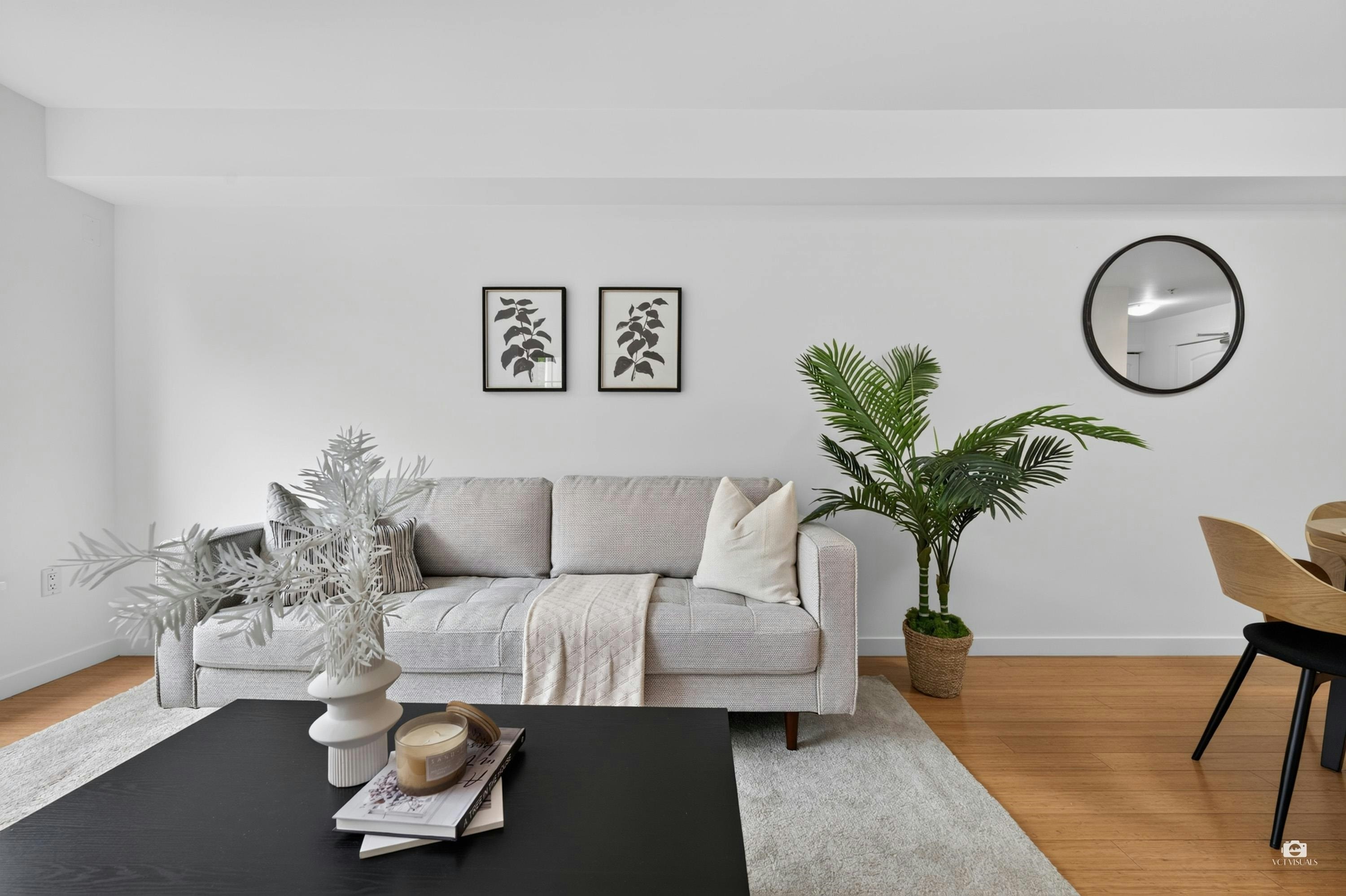 301-3575 Euclid Avenue Avenue - 4