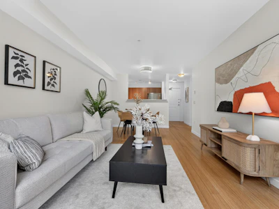 301-3575 Euclid Avenue Avenue - 5