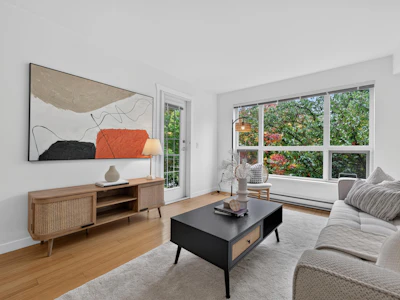 301-3575 Euclid Avenue Avenue - 3