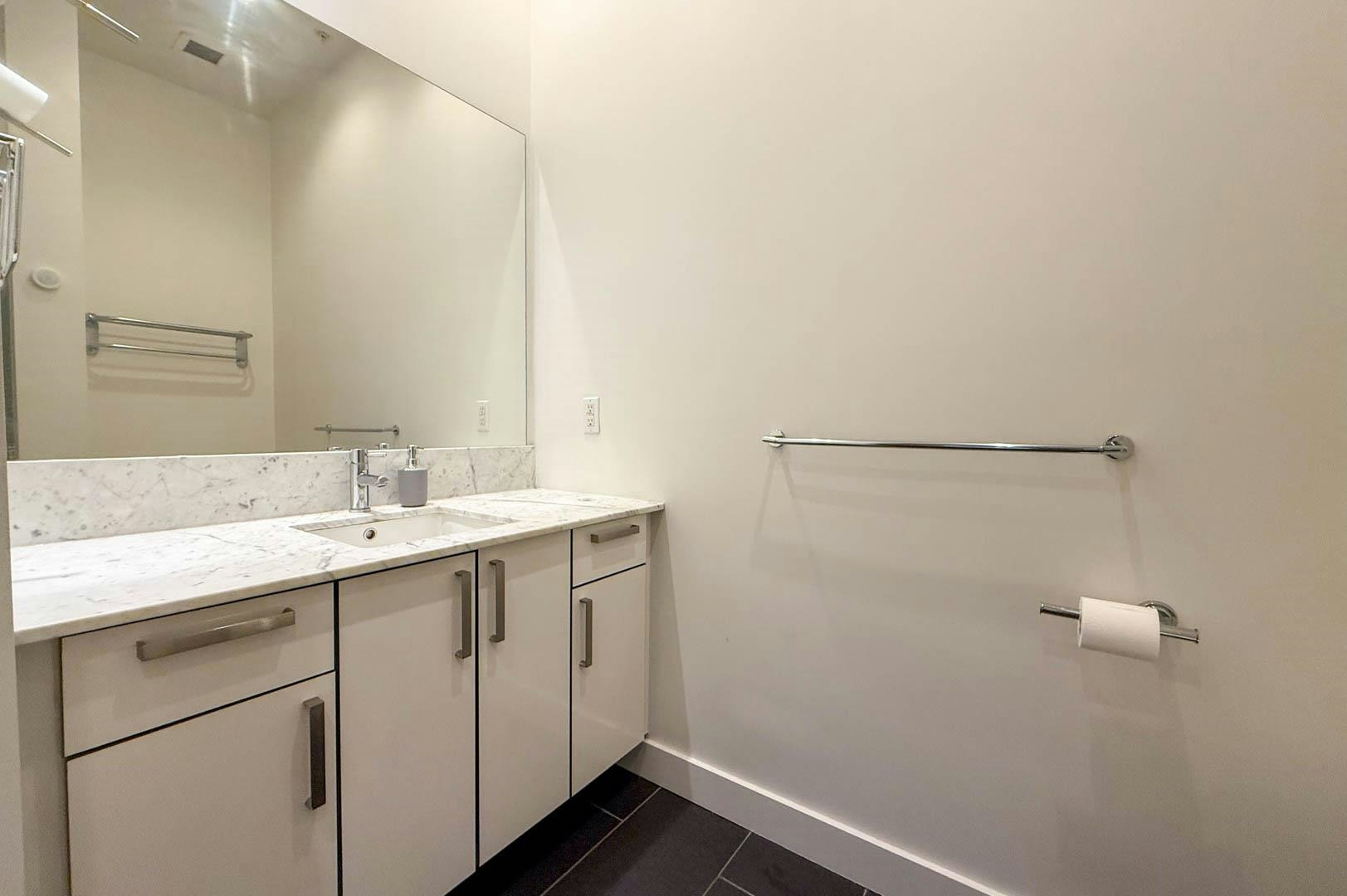 210-546 Beatty Street, Vancouver, BC, V6B 2L3 - 13