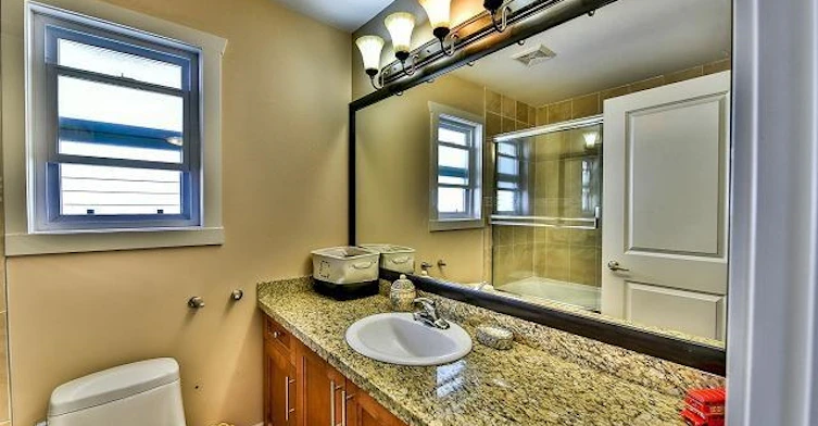 6949 196 Street, Surrey, BC, V4N 5Z1 - 9