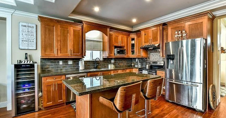 6949 196 Street, Surrey, BC, V4N 5Z1 - 5