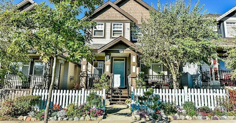 6949 196 Street, Surrey, BC, V4N 5Z1