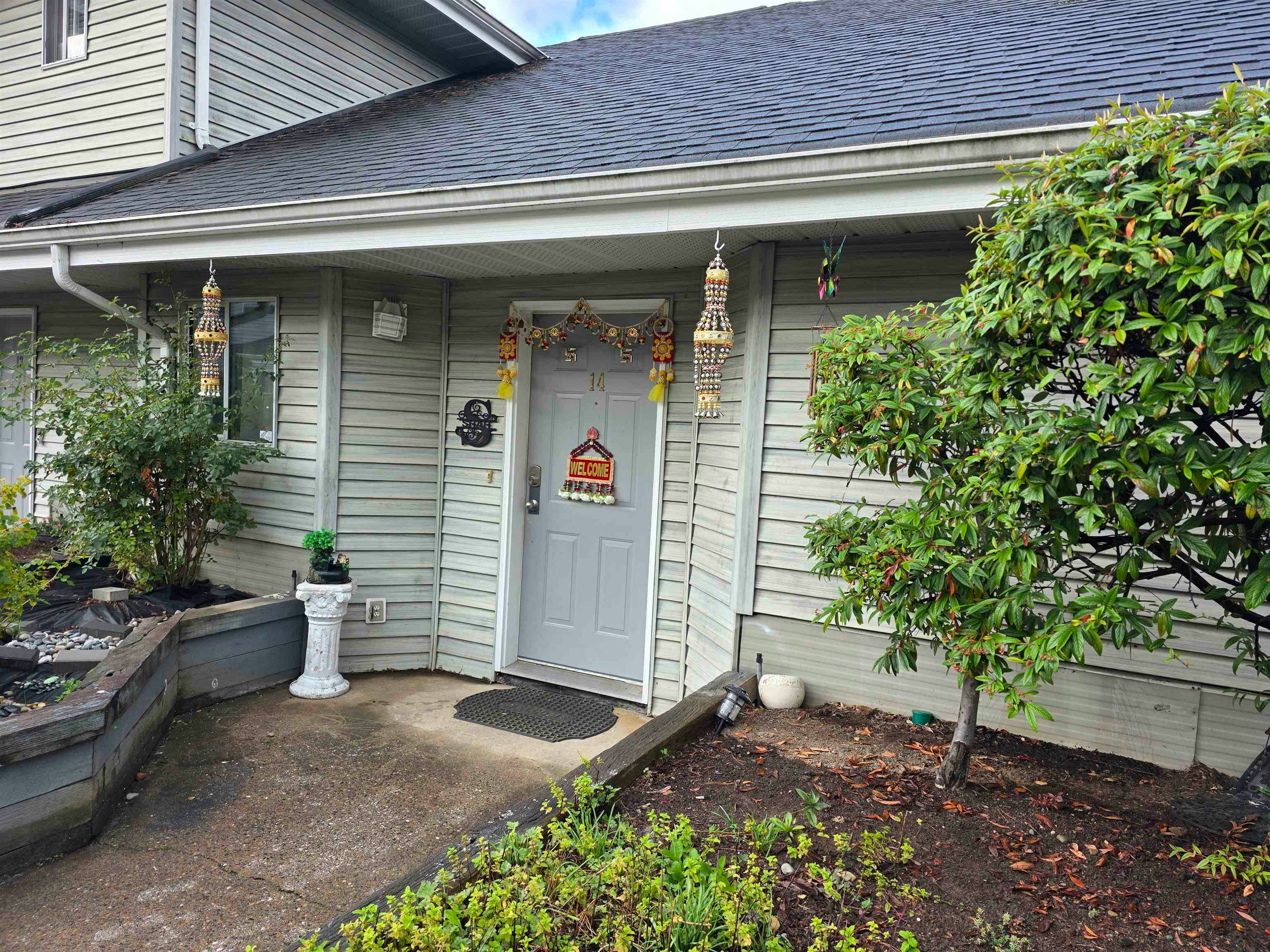 14-13640 84 Avenue, Surrey, BC, V3W 0T6