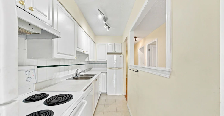 802-2150 Bellevue Avenue, West Vancouver, BC, V7V 1C3 - 6