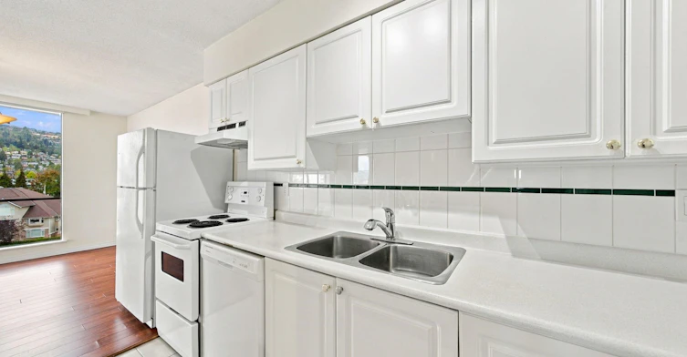 802-2150 Bellevue Avenue, West Vancouver, BC, V7V 1C3 - 9
