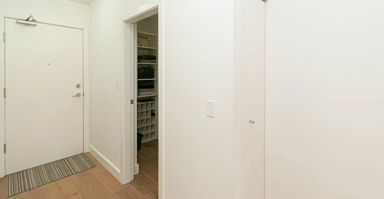 1306-480 Robson Street, Vancouver, BC, V6B 1S1 - 2