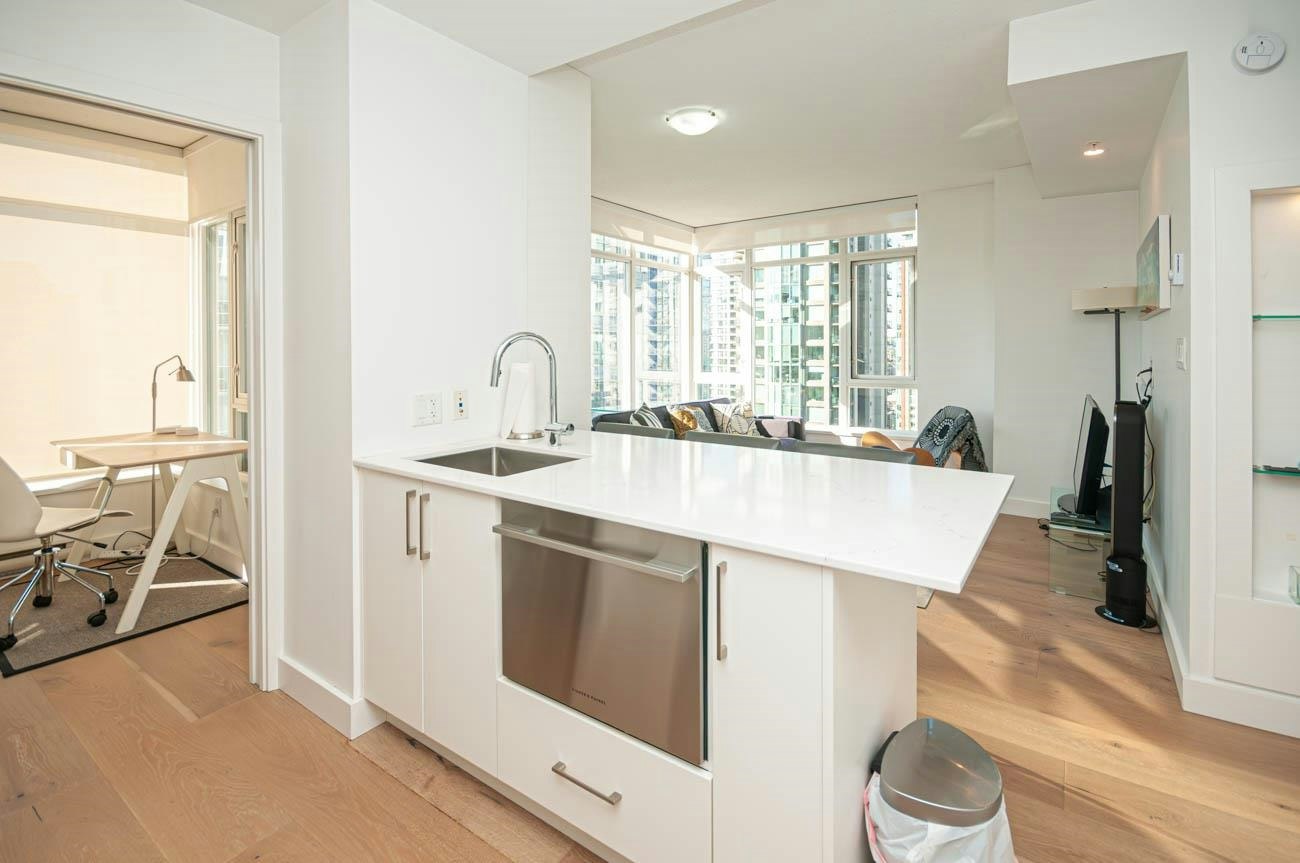 1306-480 Robson Street, Vancouver, BC, V6B 1S1 - 9