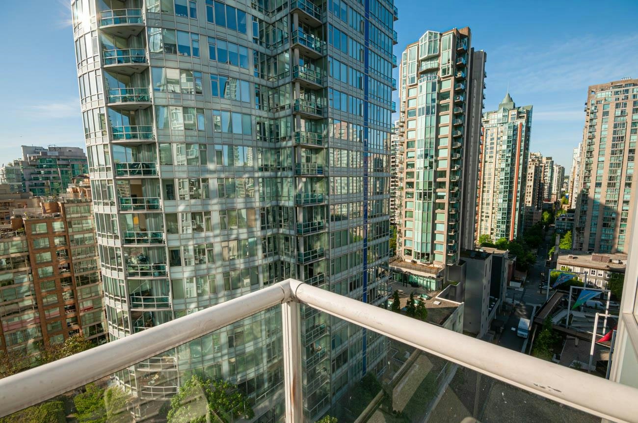 1306-480 Robson Street, Vancouver, BC, V6B 1S1 - 13