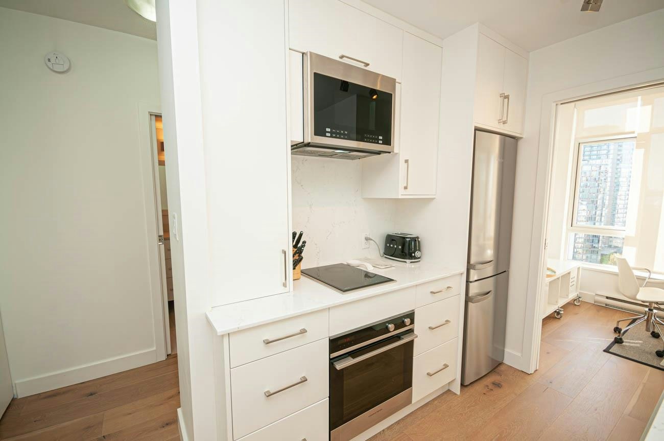 1306-480 Robson Street, Vancouver, BC, V6B 1S1 - 8