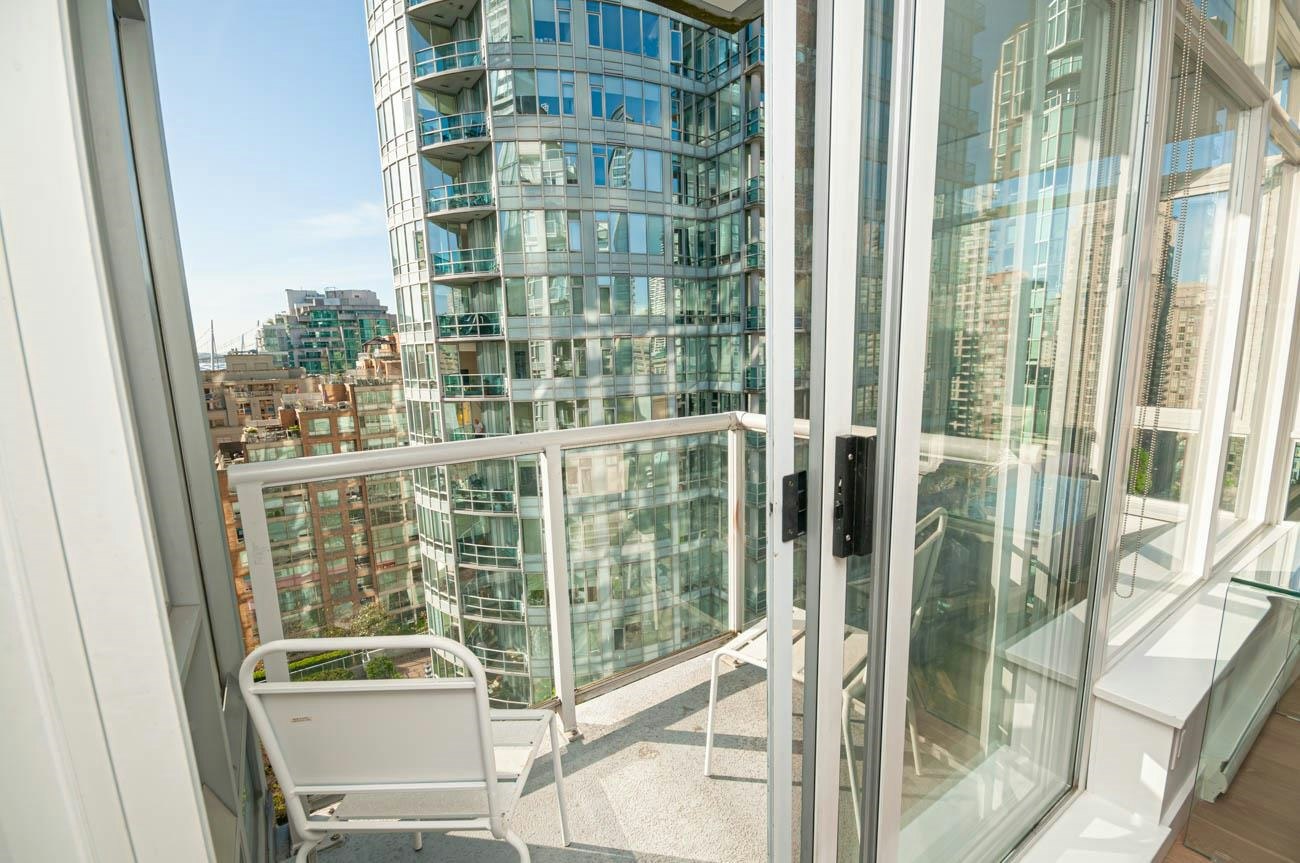 1306-480 Robson Street, Vancouver, BC, V6B 1S1 - 11