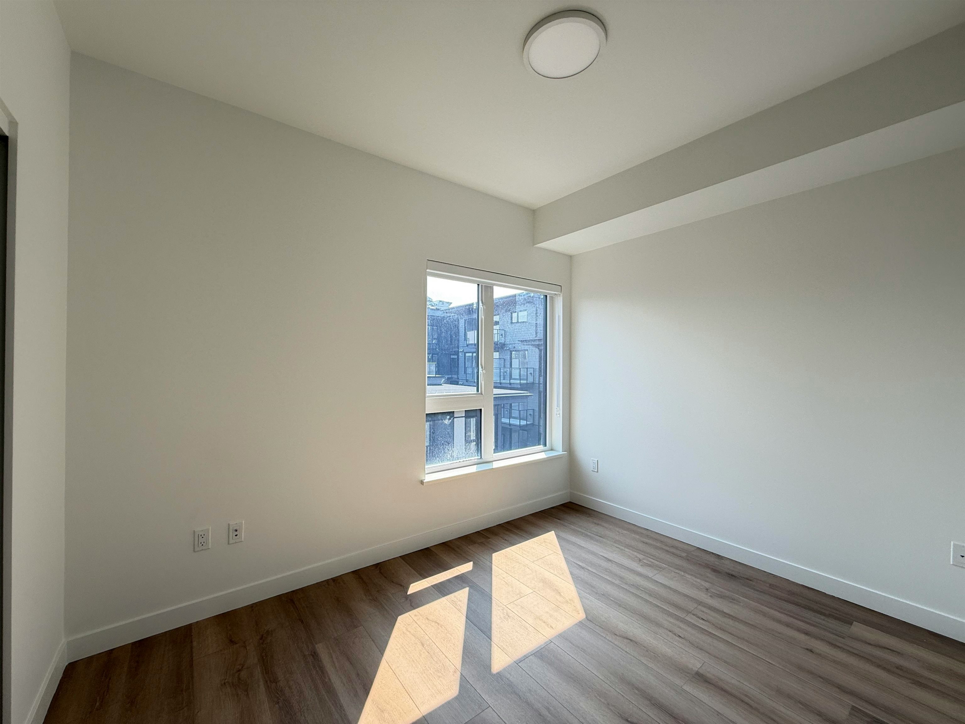 303-606 Madore Avenue, Coquitlam, BC, V3K 0J6 - 12