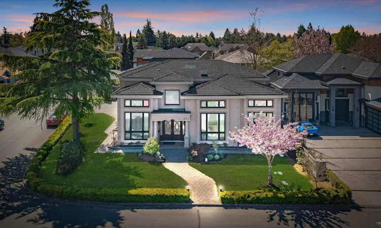 8511 Sunnywood Drive