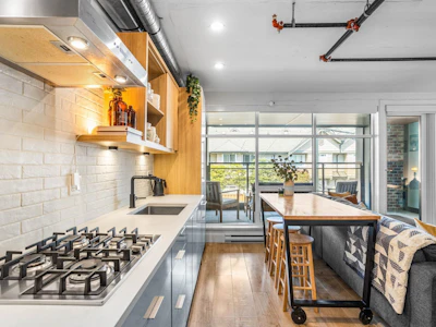 104-4223 Hastings Street - 5