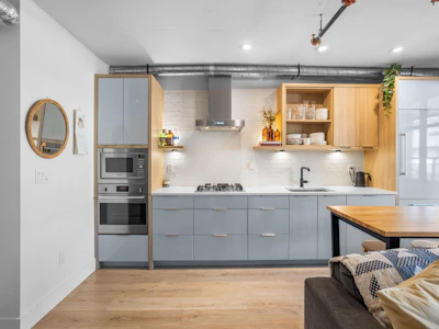 104-4223 Hastings Street - 4
