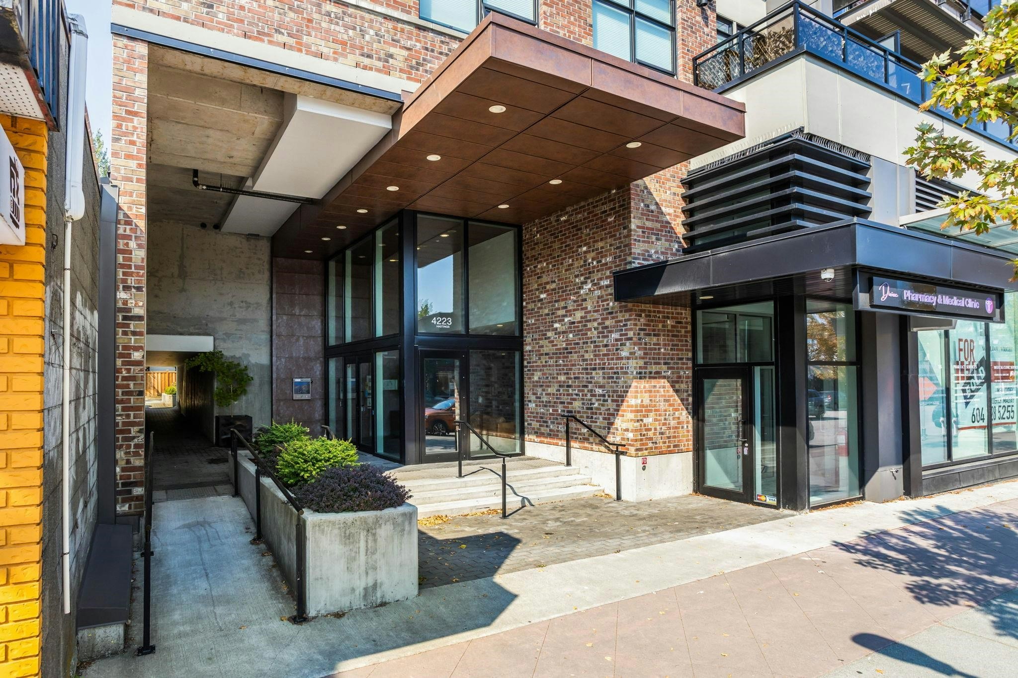 104-4223 Hastings Street - 2