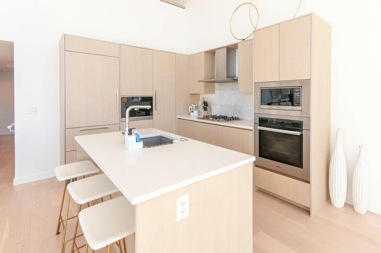 2818-89 Nelson Street, Vancouver, BC, V6Z 0E7 - 4