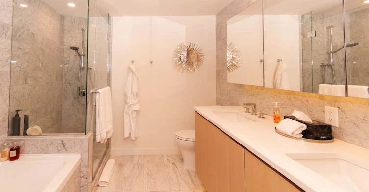 2818-89 Nelson Street, Vancouver, BC, V6Z 0E7 - 18