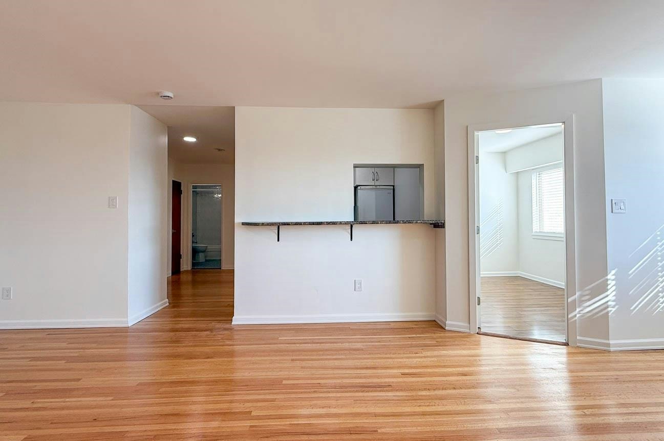 107-461 W 16 Street, North Vancouver, BC, V7M 1V1 - 10