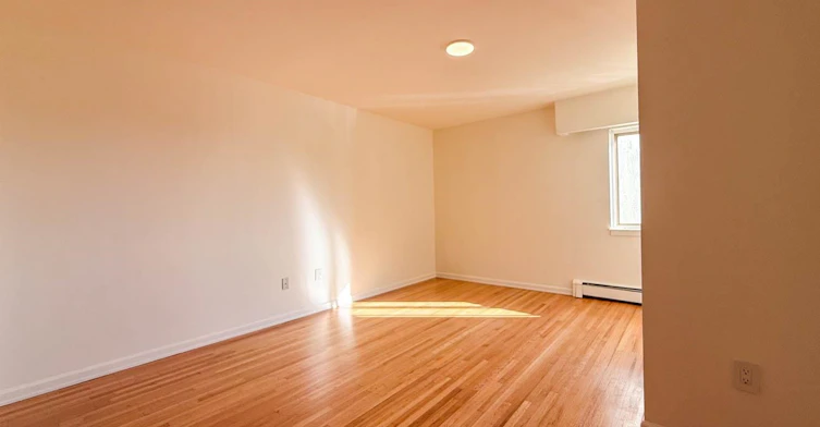 107-461 W 16 Street, North Vancouver, BC, V7M 1V1 - 18