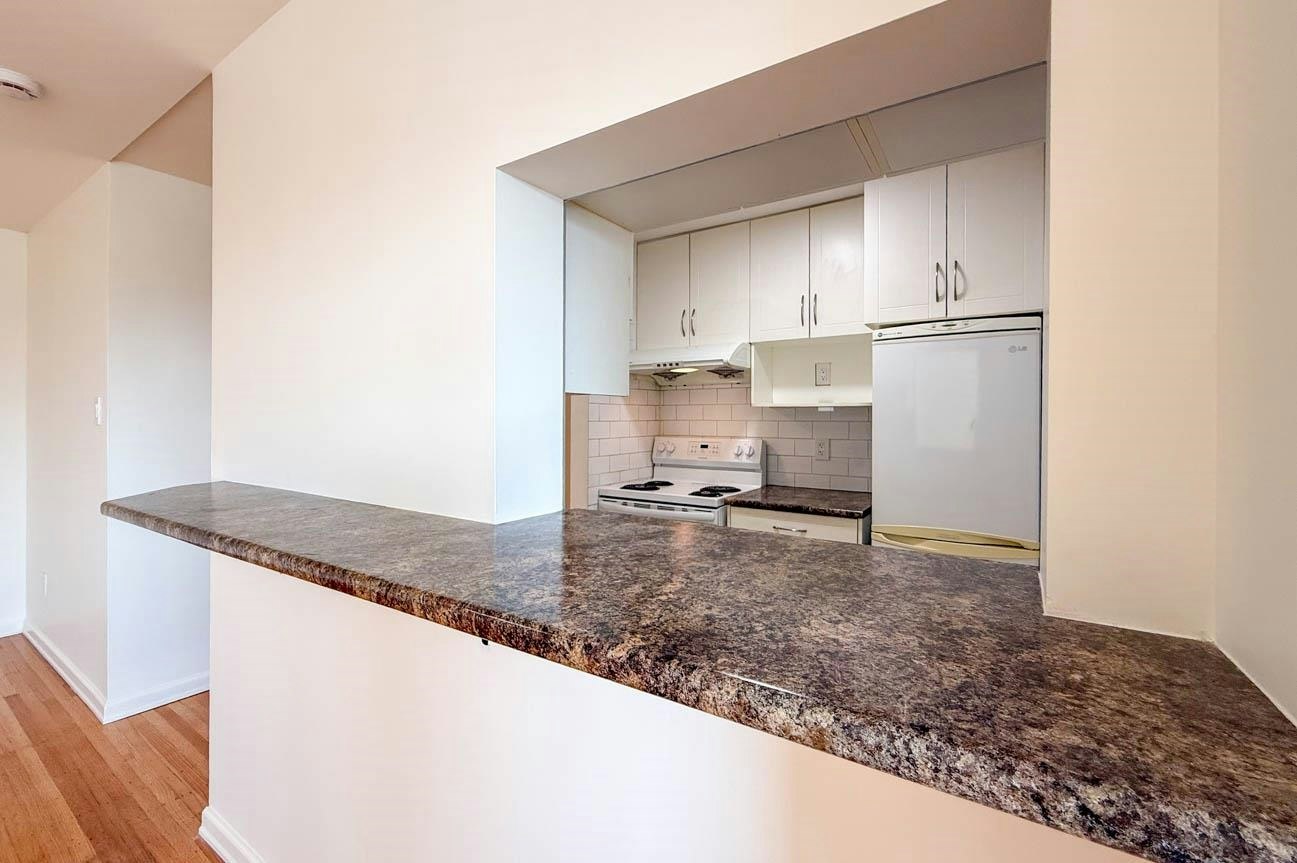 107-461 W 16 Street, North Vancouver, BC, V7M 1V1 - 16