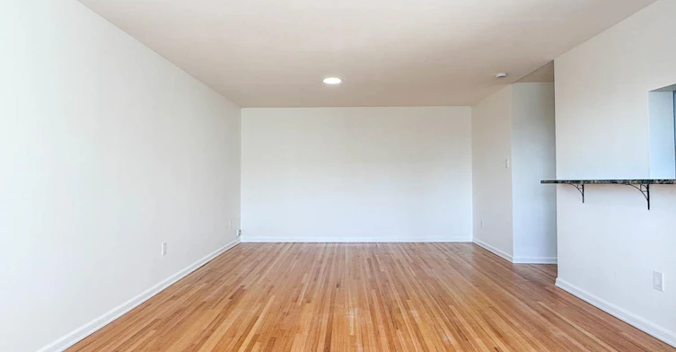 107-461 W 16 Street, North Vancouver, BC, V7M 1V1 - 12