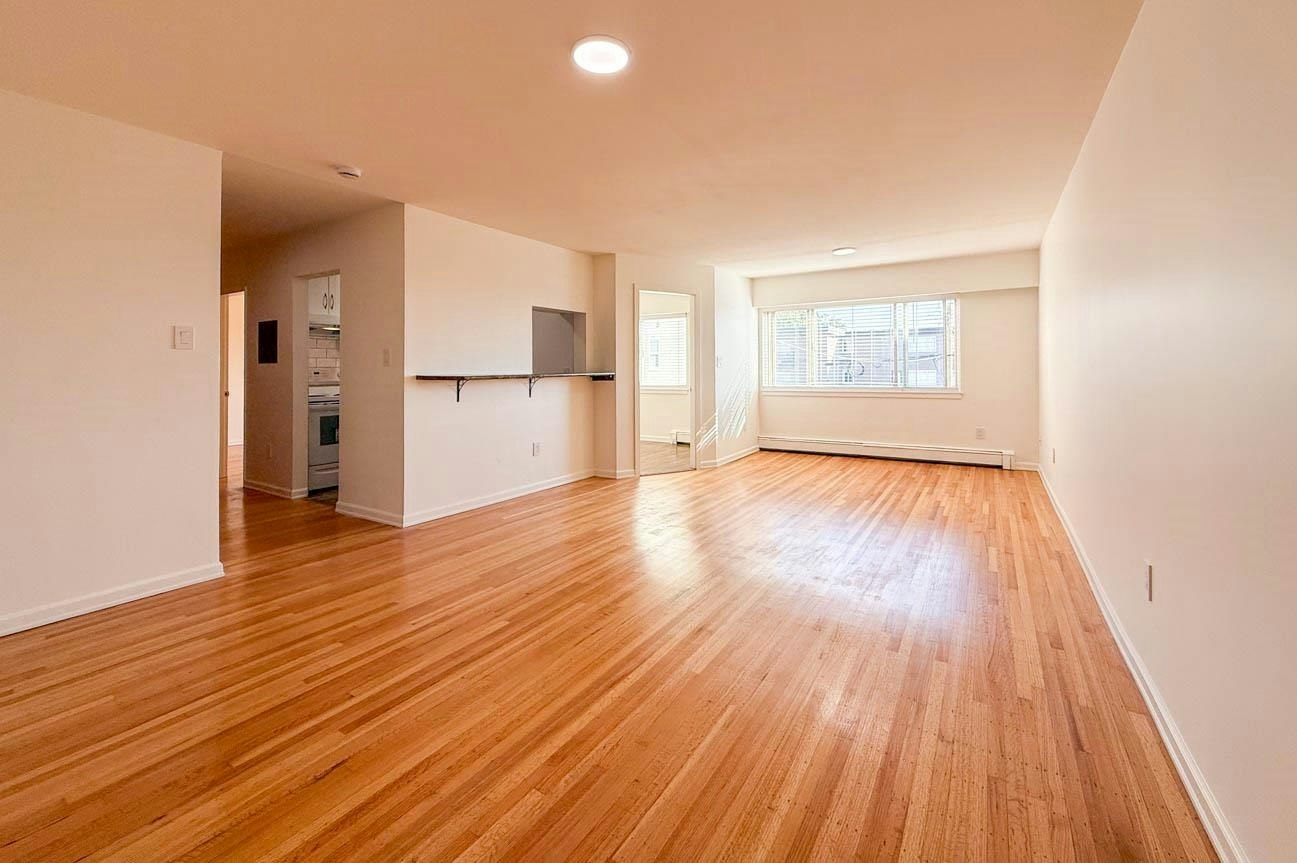 107-461 W 16 Street, North Vancouver, BC, V7M 1V1 - 9