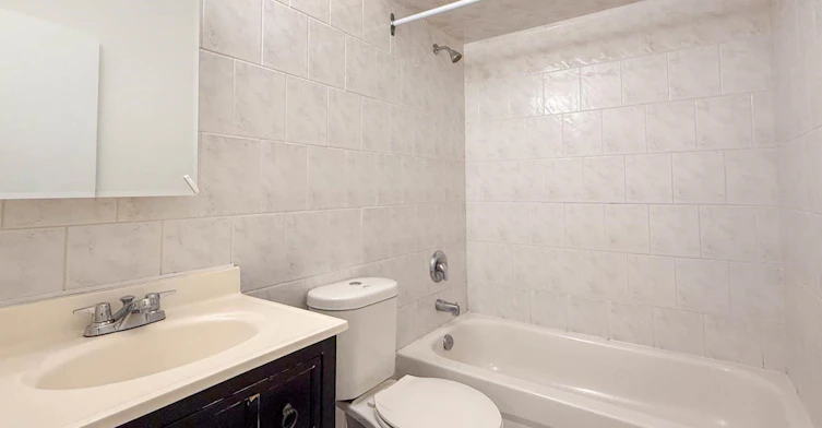 107-461 W 16 Street, North Vancouver, BC, V7M 1V1 - 17