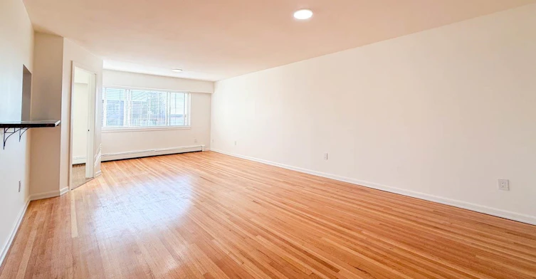107-461 W 16 Street, North Vancouver, BC, V7M 1V1 - 8