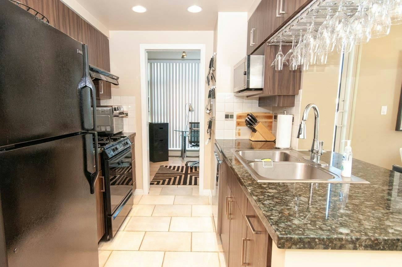 905-1199 Marinaside Crescent, Vancouver, BC, V6Z 2Y2 - 9