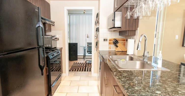 905-1199 Marinaside Crescent, Vancouver, BC, V6Z 2Y2 - 9