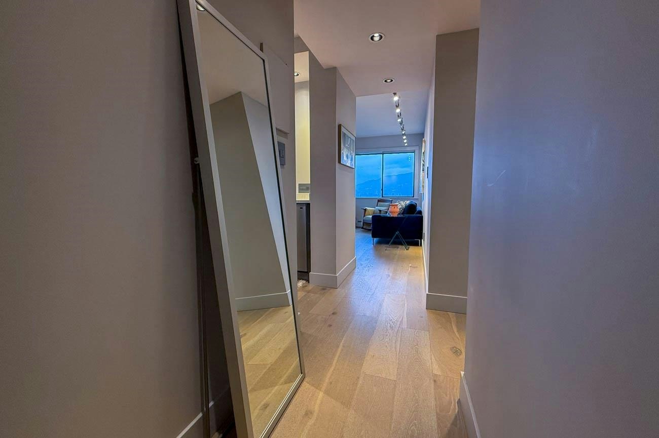 1204-701 W Victoria Park, North Vancouver, BC, V7M 2L2 - 2