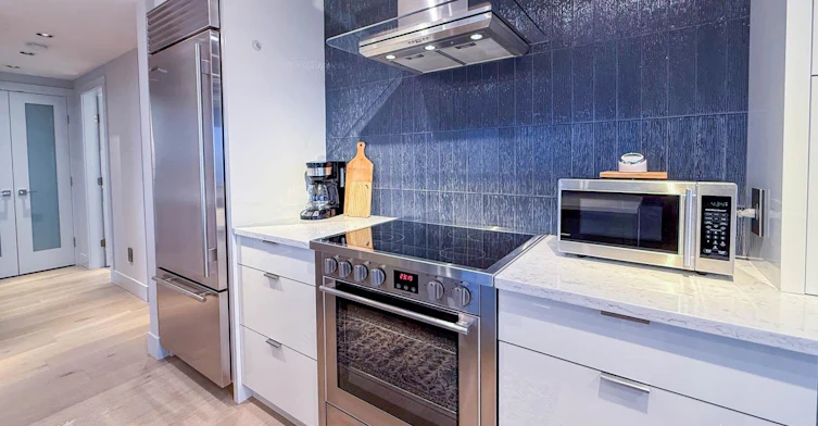 1204-701 W Victoria Park, North Vancouver, BC, V7M 2L2 - 8