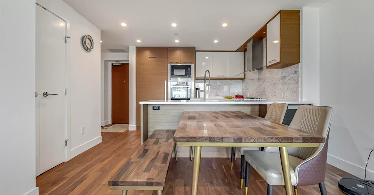 17xx-4360 Beresford Street, Burnaby, BC, V5H 0G2