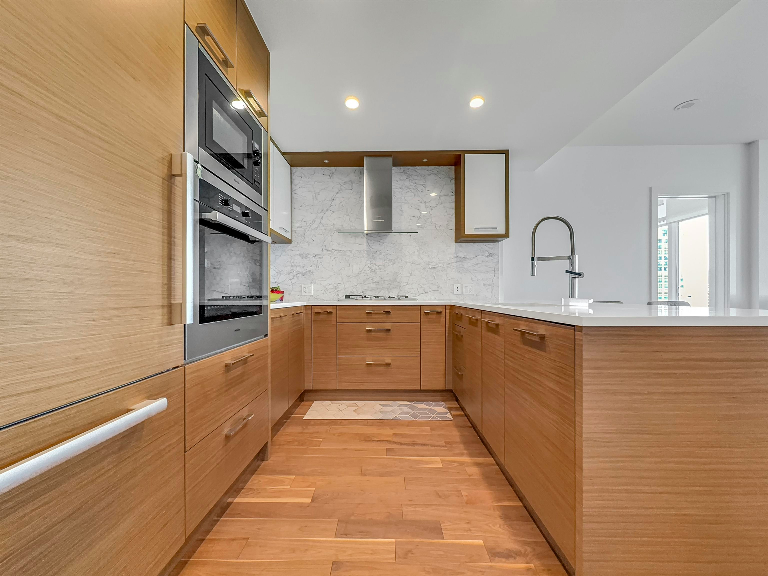 17xx-4360 Beresford Street, Burnaby, BC, V5H 0G2 - 3
