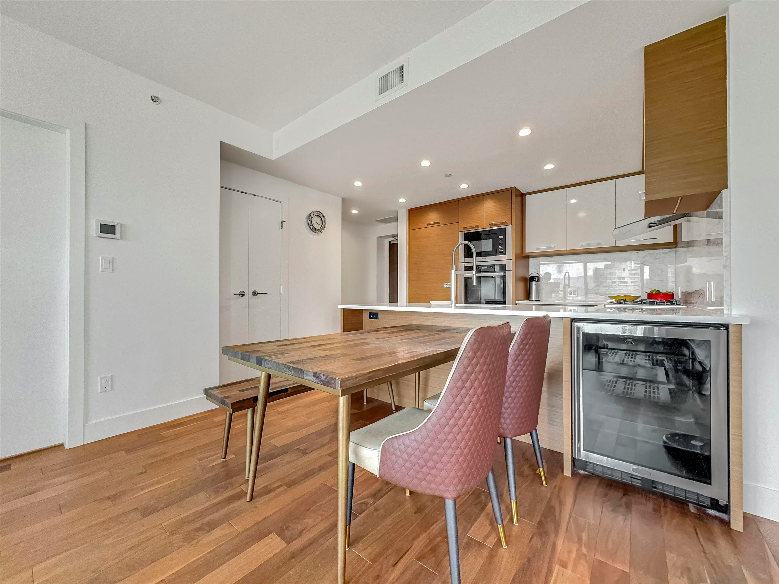 17xx-4360 Beresford Street, Burnaby, BC, V5H 0G2 - 4