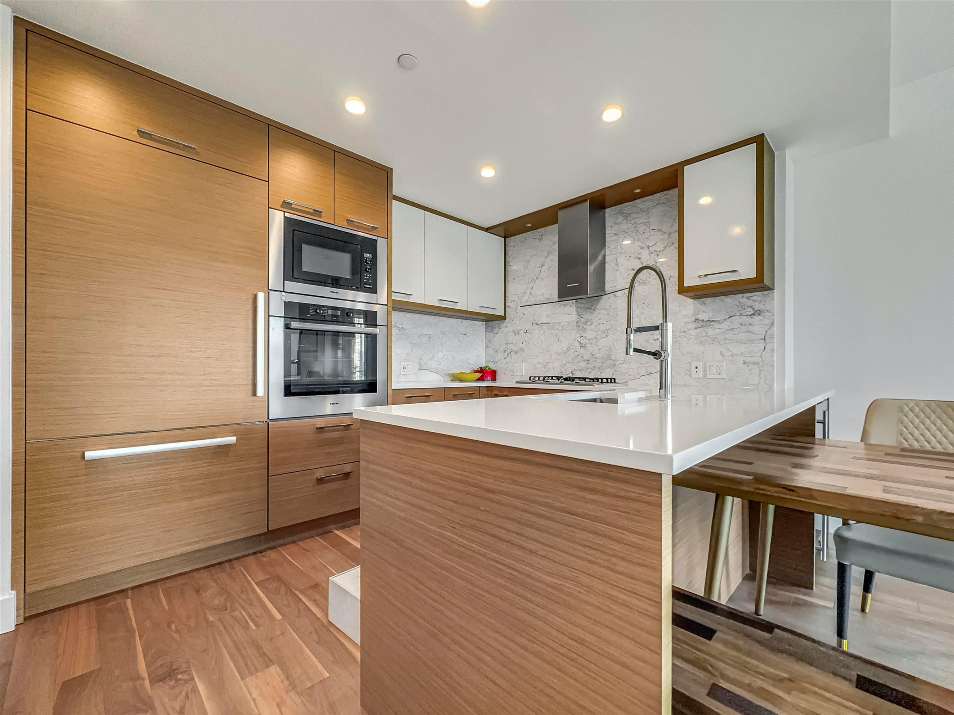 17xx-4360 Beresford Street, Burnaby, BC, V5H 0G2 - 2
