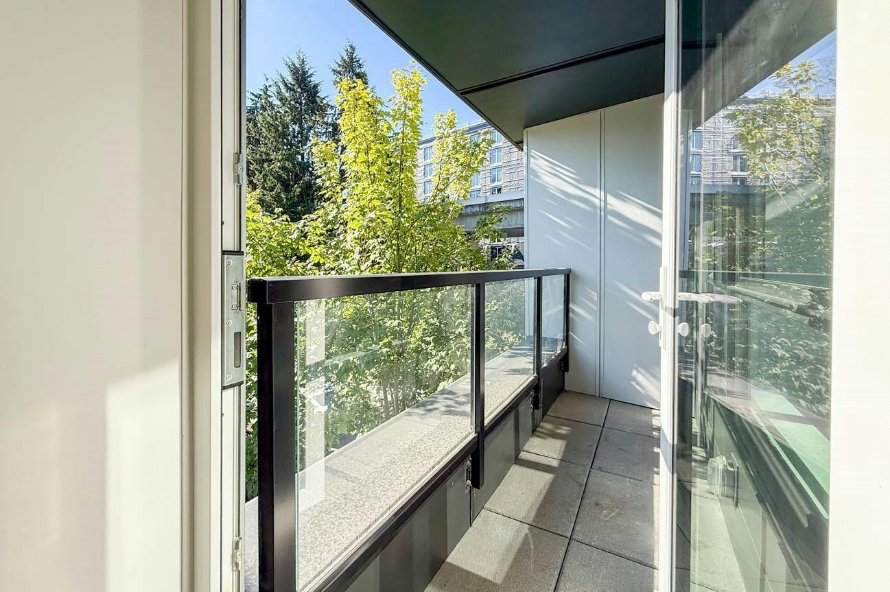 306-3588 Hull Street, Vancouver, BC, V5N 4R9 - 8