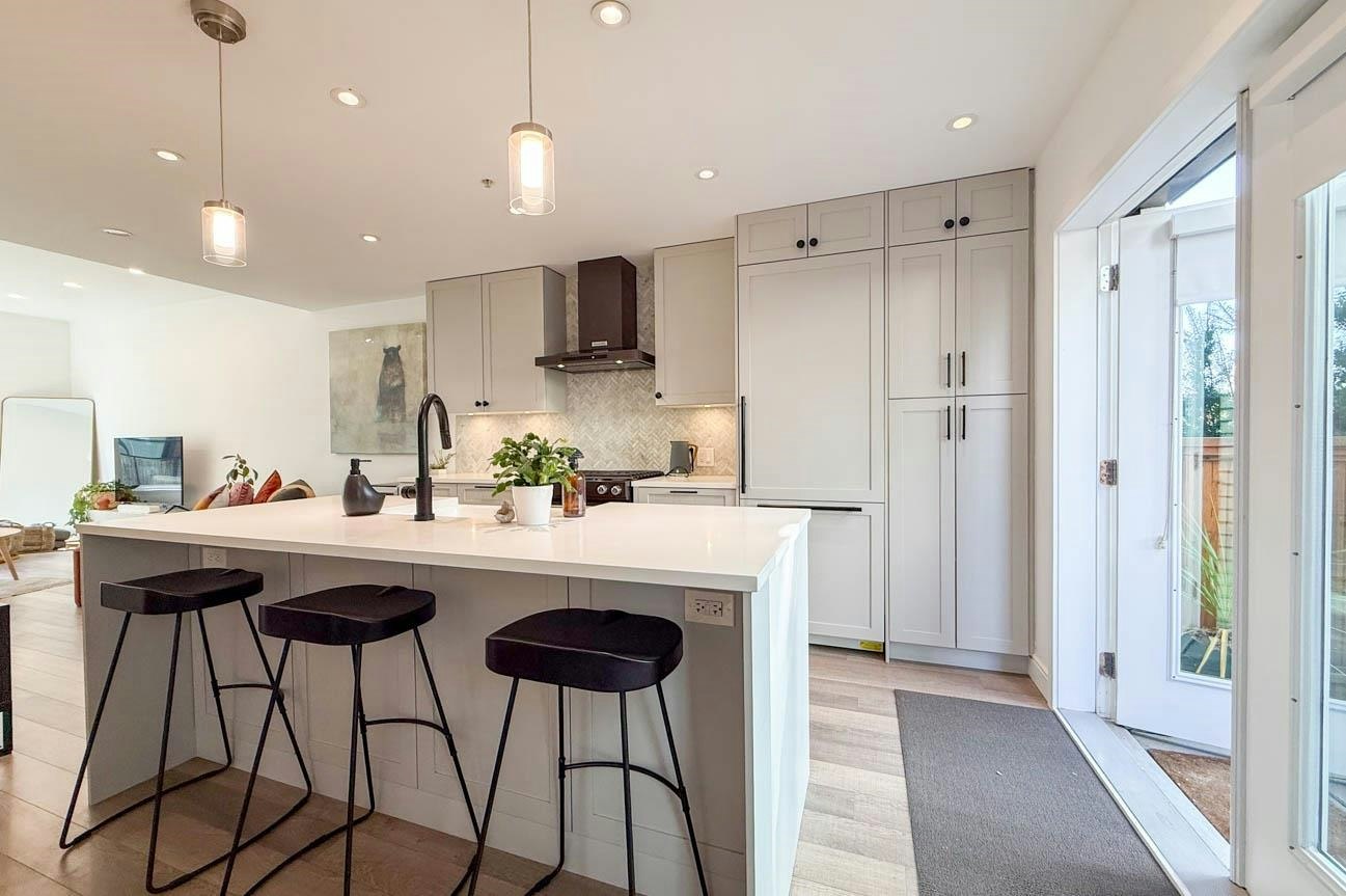 113-515 E 2nd Street, North Vancouver, BC, V7L 1E1 - 10