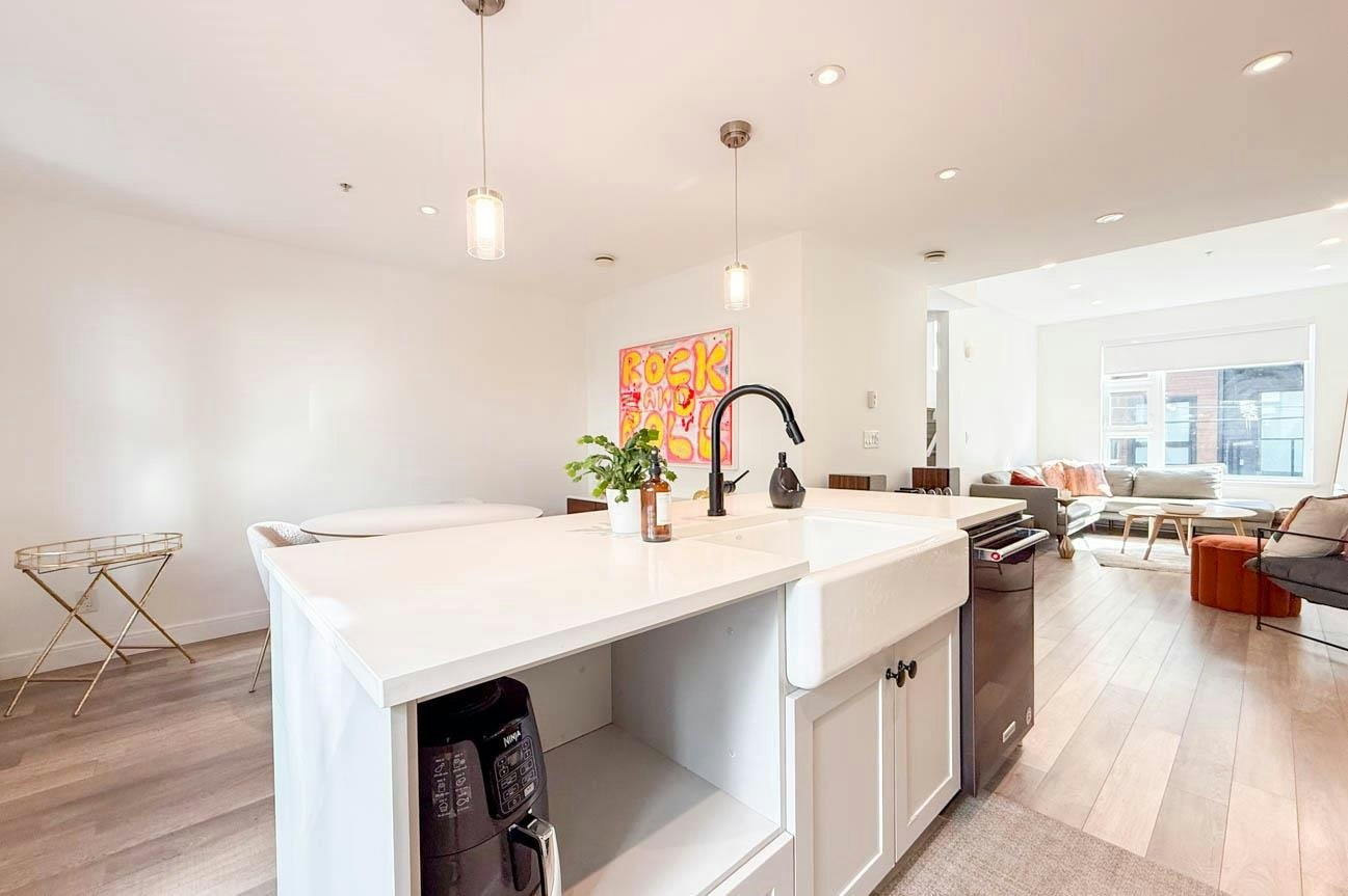 113-515 E 2nd Street, North Vancouver, BC, V7L 1E1 - 7