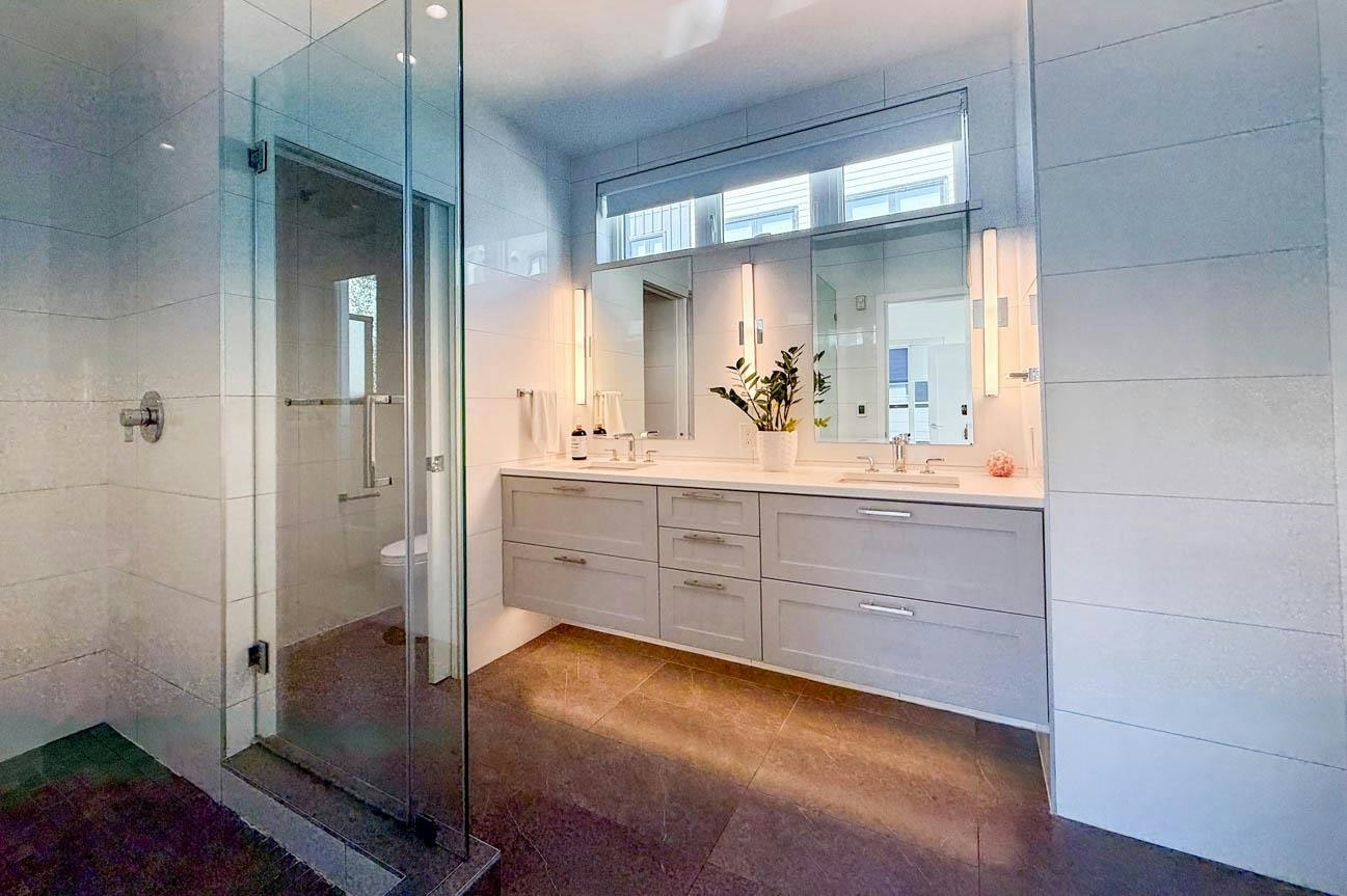 113-515 E 2nd Street, North Vancouver, BC, V7L 1E1 - 32