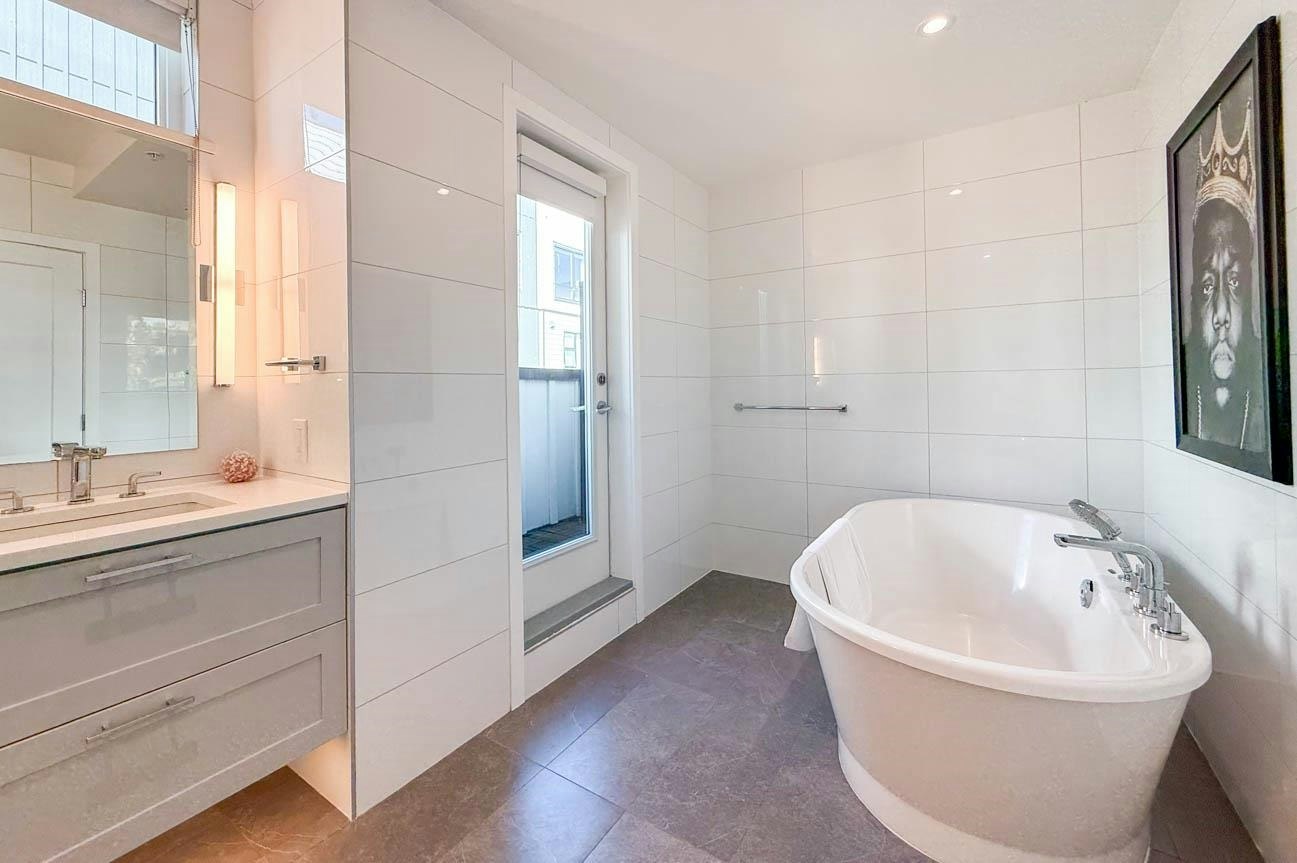 113-515 E 2nd Street, North Vancouver, BC, V7L 1E1 - 37
